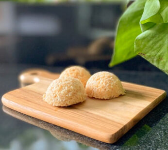 Coconut Macaroon (2pcs)